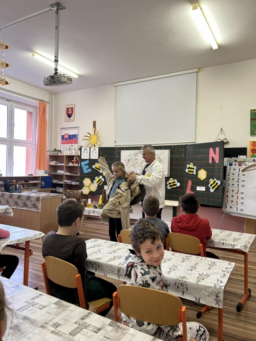 202311151221010.380632179-702141718512496-318757931627938580-n